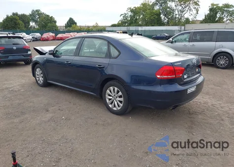 2015 Volkswagen Passat 1.8T Wolfsburg Edition из США, поврежденный, VIN 1VWAT7A36FC007715